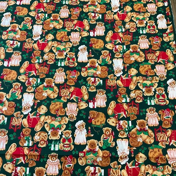 Wamsutta Hallmark Christmas Holiday Scattered Toss Teddy Bear Fabric  Green 2 yd - Picture 2 of 4